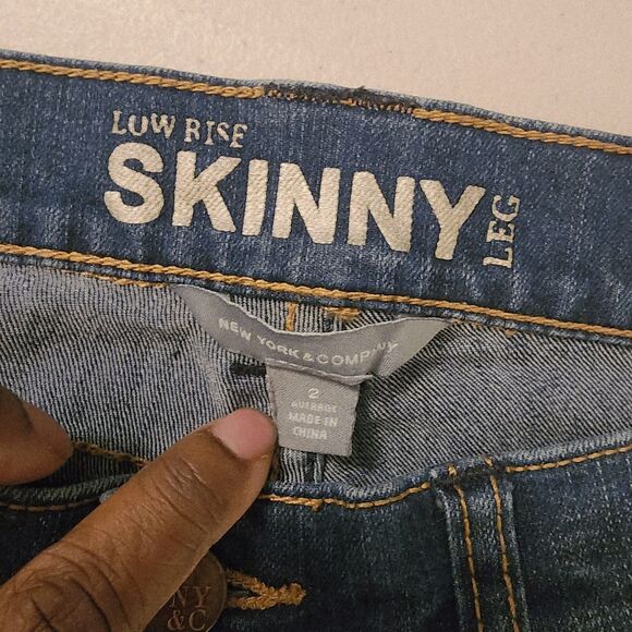 New York & Company Women Skinny Jeans Denim Medium Wash Size 2 Low Rise Stretch - Picture 5 of 10